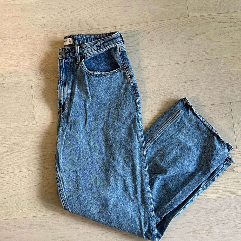A&F  Curve Love Light Blue Jeans